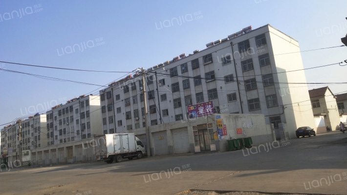 新兴小区外景图