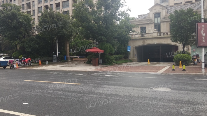 曼哈顿花园外景图