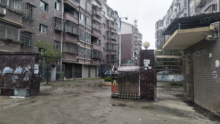 鼎元小区外景图