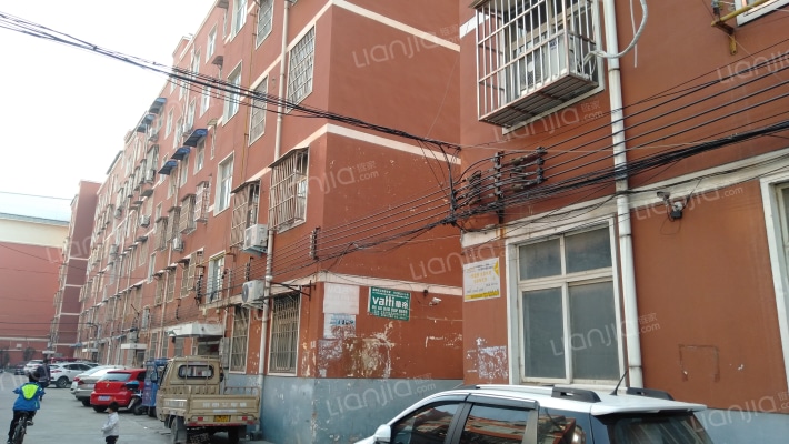 河畔花园外景图