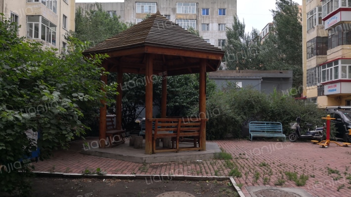 806小区哈房直属处二所外景图