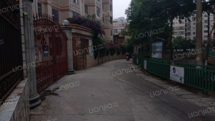 柿花桥昆华园外景图