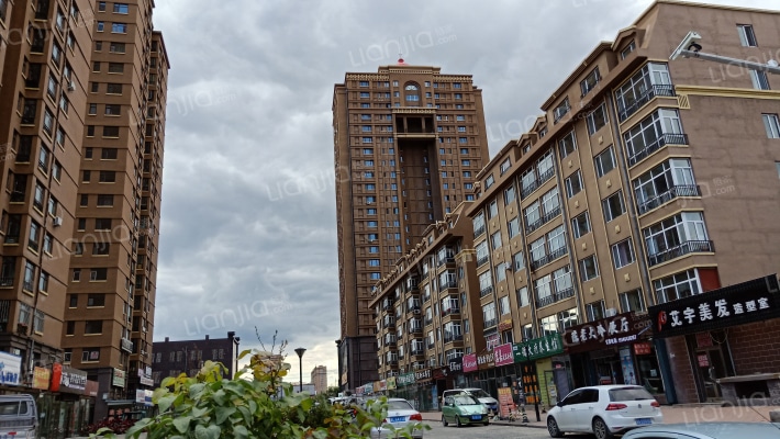 中央财富广场外景图