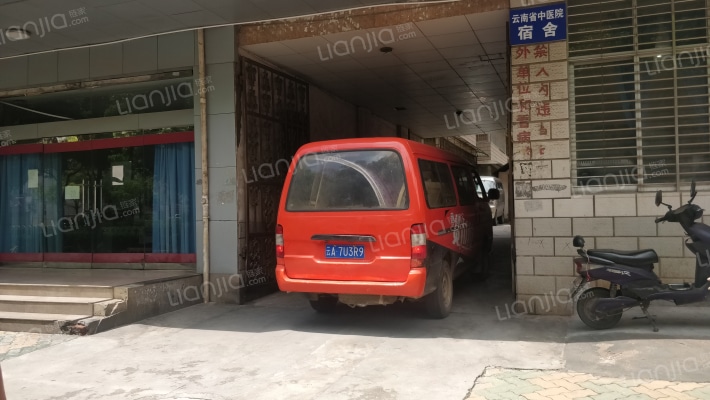 云南省中医院宿舍外景图