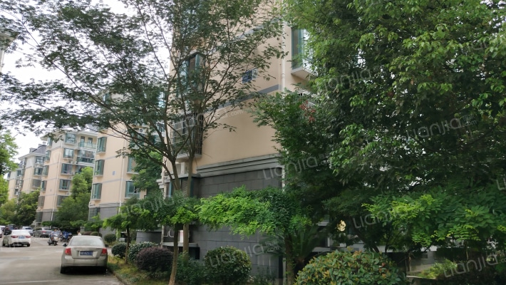 阳光小区外景图