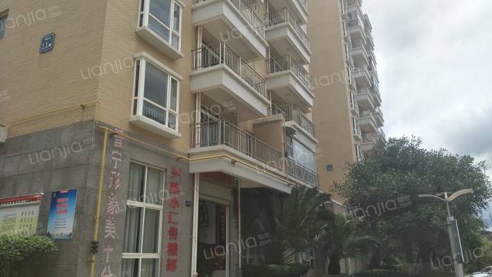 兴隆小区西区外景图