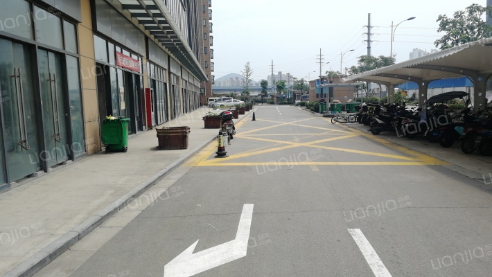 港龙财智国际外景图