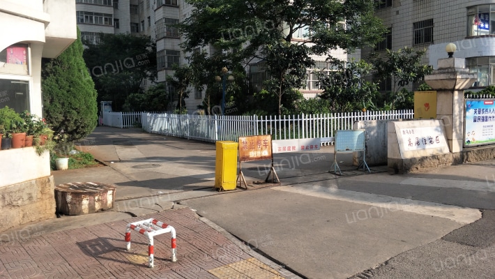 白马小区高层住宅区外景图