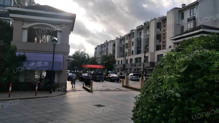 汇翠花园外景图