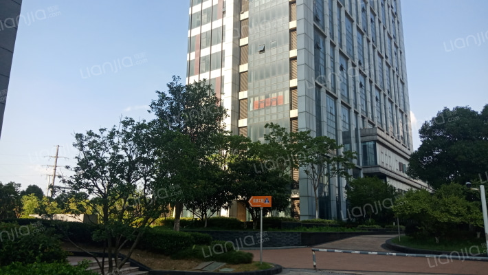 青年广场外景图