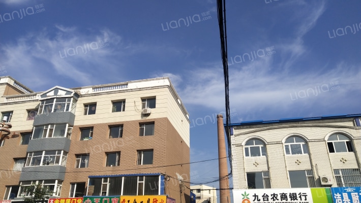 临街社区外景图