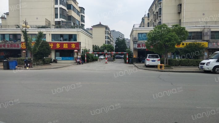 秦峰花园二村外景图