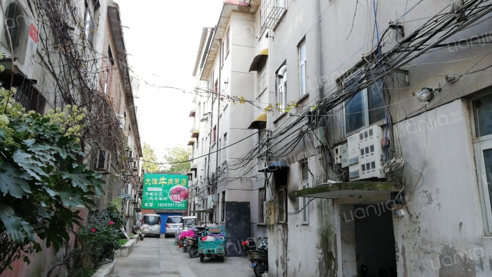 财保家属院外景图