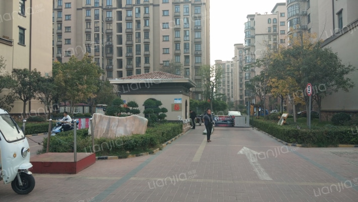 西班牙小镇南区外景图