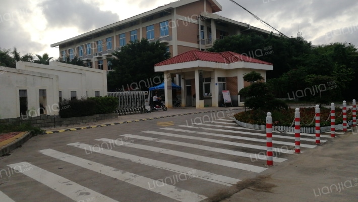 西区公租房外景图