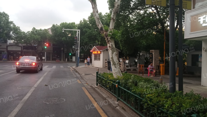 环北路200弄外景图