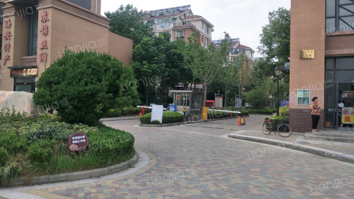 锦绣前城外景图