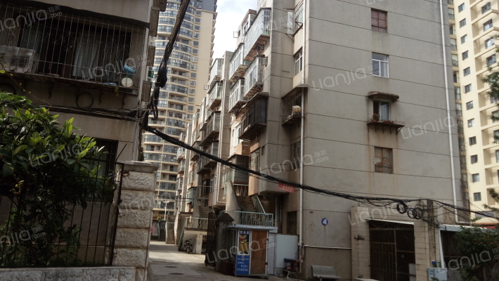 昆明市第三人民医院生活区外景图