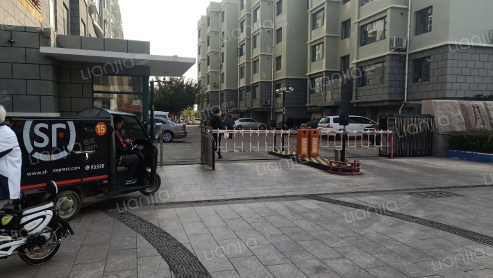 月湖豪庭外景图