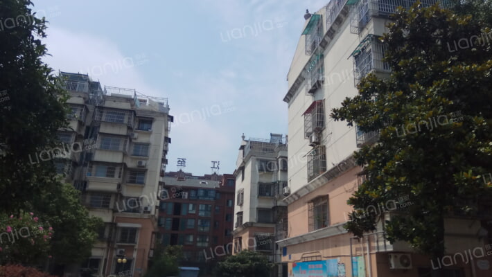 阳光苑小区外景图