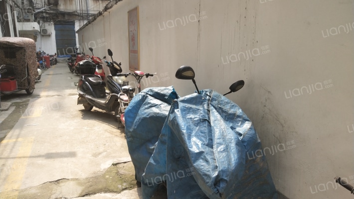 中原银行家属院外景图