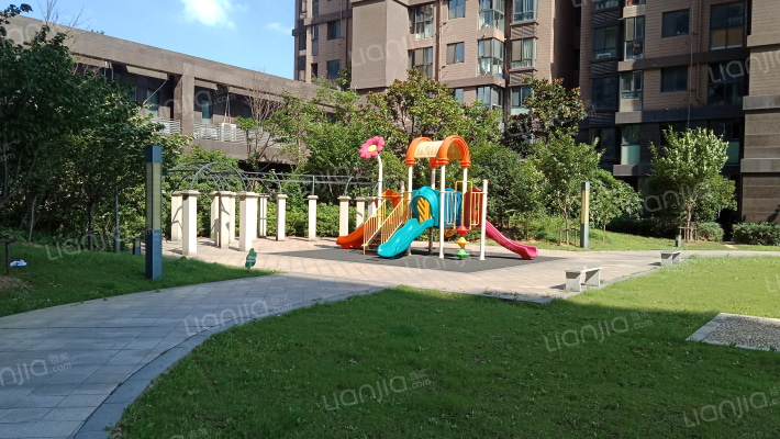 外滩名门外景图