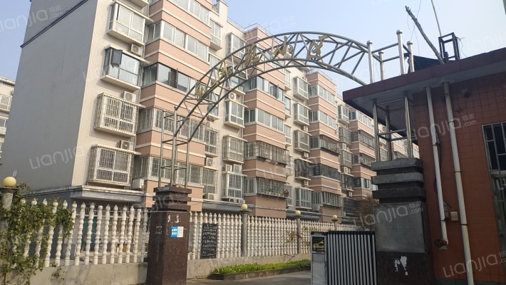 龙凤苑小区外景图