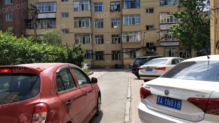 府林里街外景图