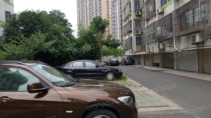 虹桥六村北区外景图