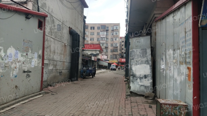 一中家属楼外景图