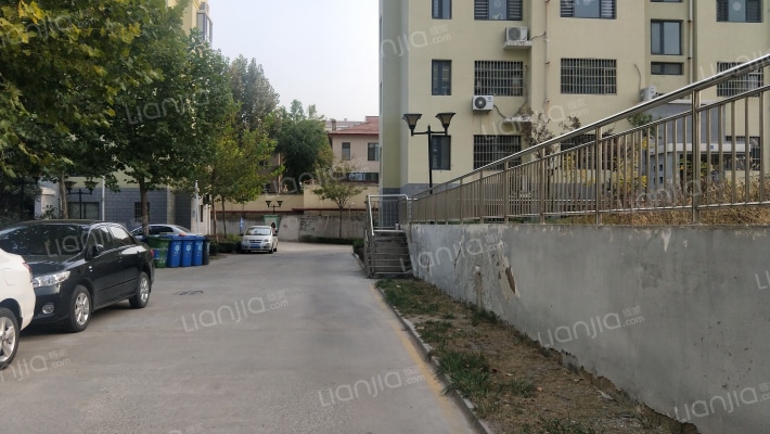 都市华庭外景图