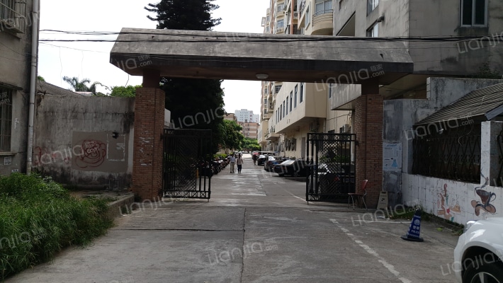 新中源大楼外景图