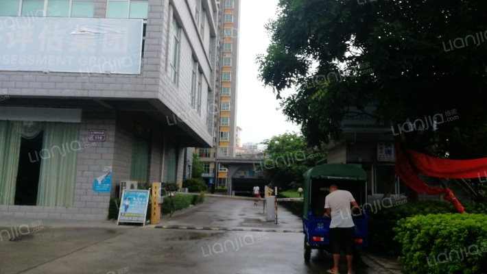 盛世华庭外景图