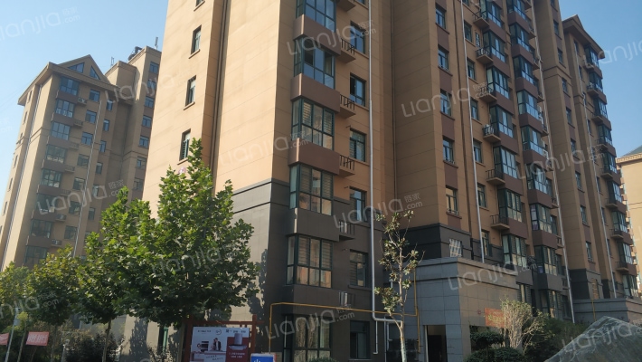 建兴鸿郡外景图