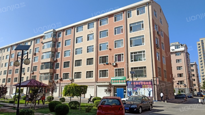 富裕花园外景图