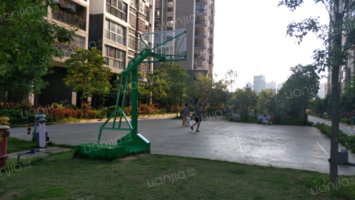 广西化工研究院兴东路住宅小区外景图