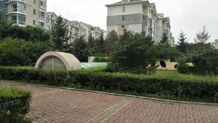 万达江畔人家外景图