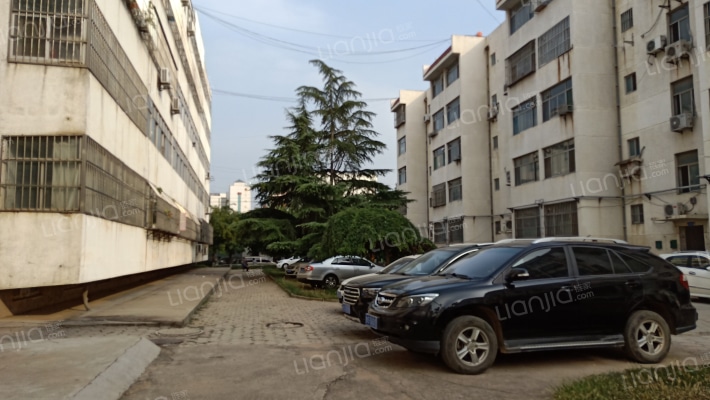 龙泉小区外景图