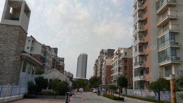 莱禧龙筑小区外景图