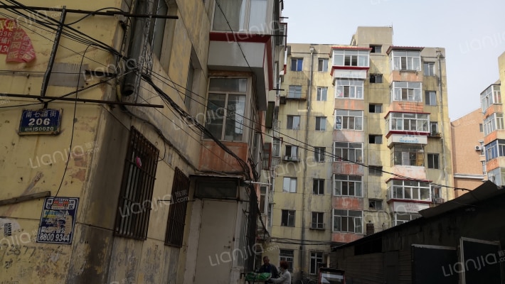 南大六道街外景图