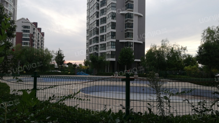 半岛龙庭外景图