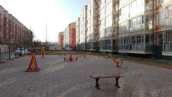 怡锦苑小区外景图