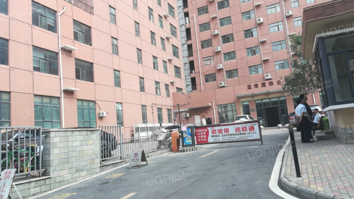 蓝湾国际公寓外景图