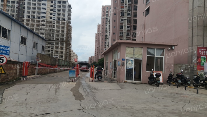 东峰世纪公寓外景图