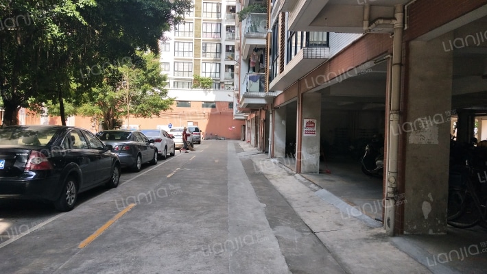 阳光嘉园小区外景图