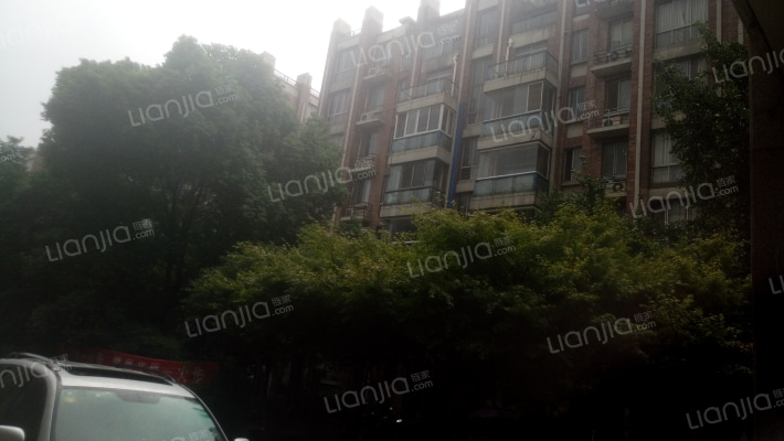 凤凰公寓东区外景图