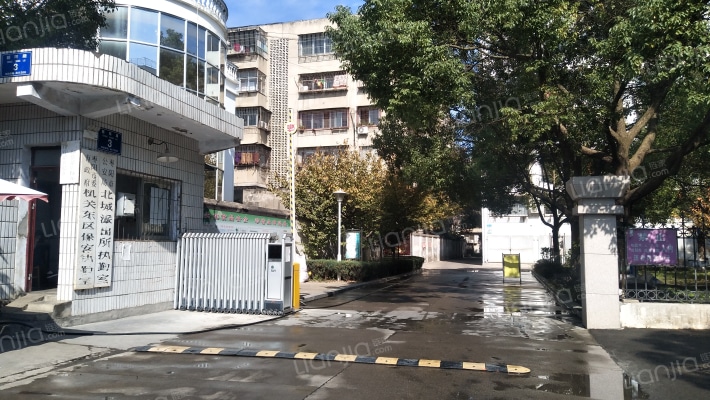 市委市政府机关生活区东区外景图