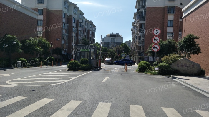 白马堰小区外景图