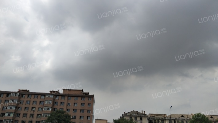 工字楼小区外景图