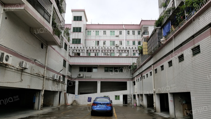 河畔华庭外景图